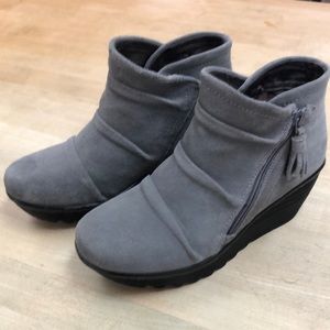 Skechers Booties Size 7
